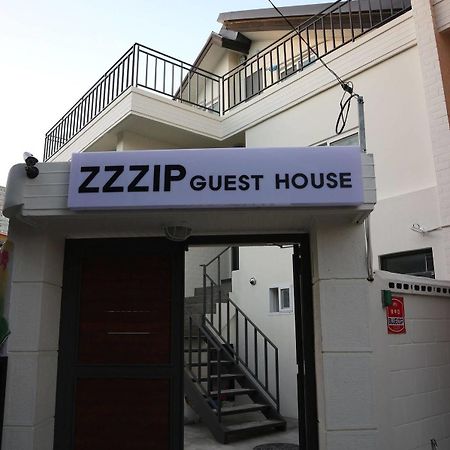 Zzzip Guesthouse In Hongdae Seoul Luaran gambar